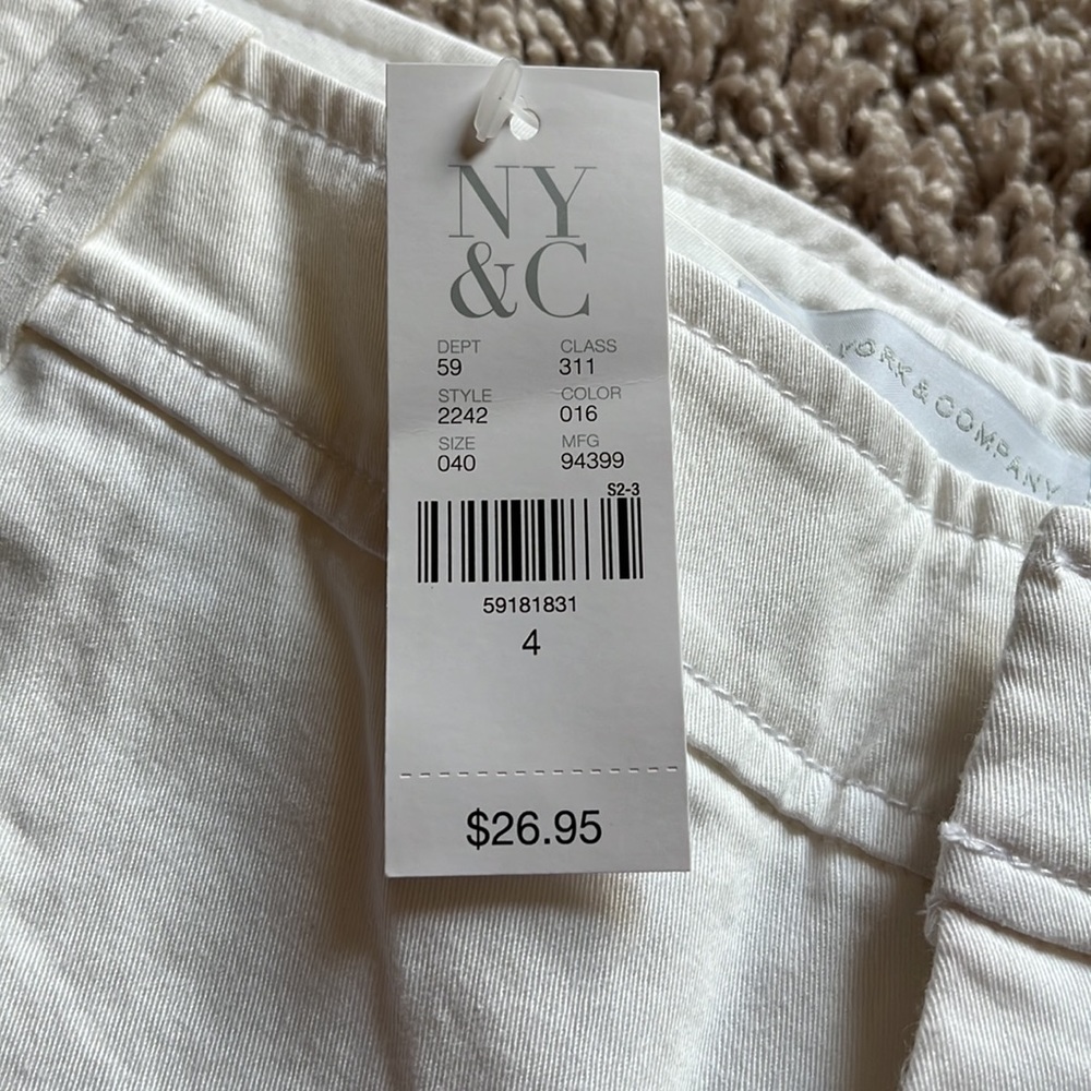 New York & Company white shorts - Picture 9 of 9
